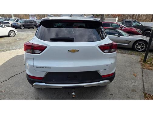 Summit White 2021 Chevrolet Trailblazer LT
