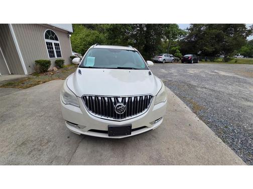 White 2013 Buick Enclave Premium