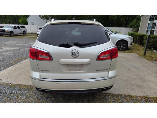 White 2013 Buick Enclave Premium