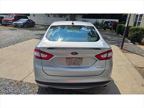 2016 Ford Fusion Hybrid SE