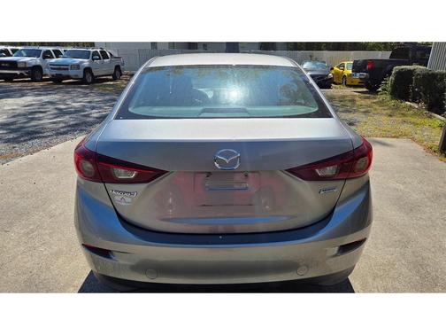 Silver 2015 Mazda Mazda3 i Sport