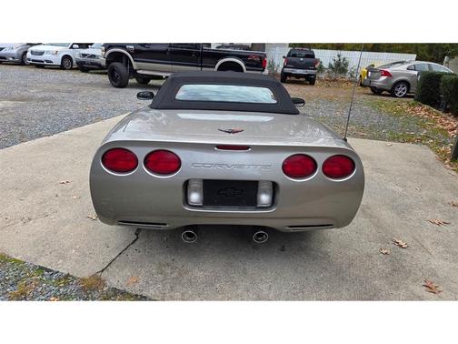 2000 Chevrolet Corvette Base