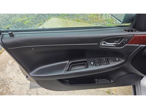 Silver 2008 Chevrolet Impala LS