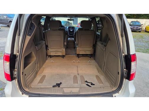 2016 Chrysler Town & Country Touring