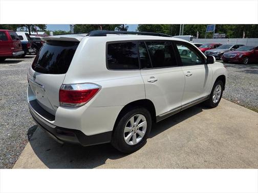 2011 Toyota Highlander SE