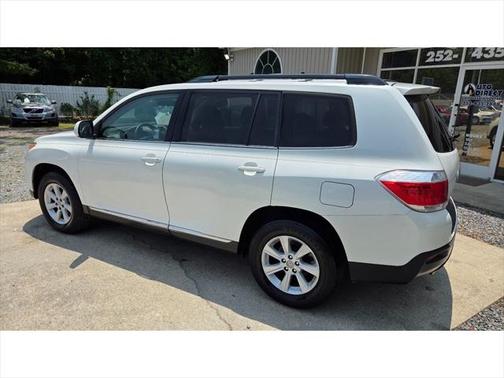 2011 Toyota Highlander SE
