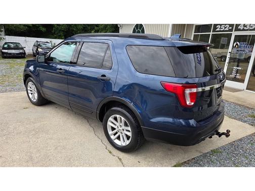 2017 Ford Explorer Base