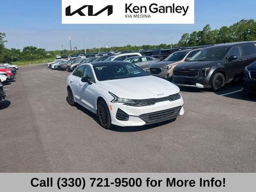 Glacial White Pearl 2024 Kia K5 GT