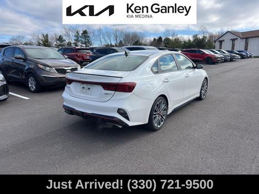 Snow White Pearl 2023 Kia Forte GT