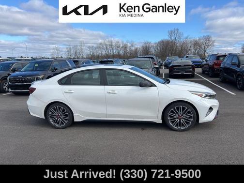 Snow White Pearl 2023 Kia Forte GT