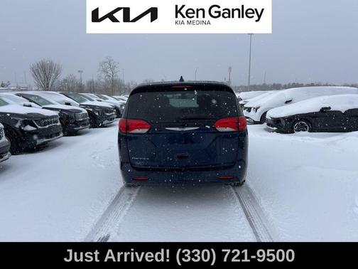 2017 Chrysler Pacifica Touring