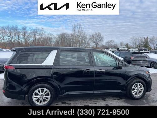 2024 Kia Carnival LX Seat Package