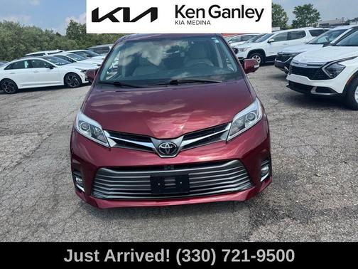 2020 Toyota Sienna Limited Premium