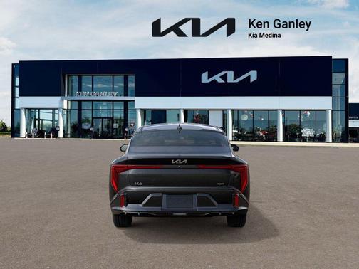 2025 Kia K4 GT-Line