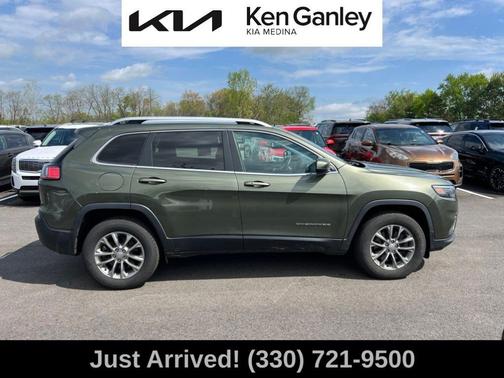 Olive Green Pearlcoat 2019 Jeep Cherokee Latitude Plus