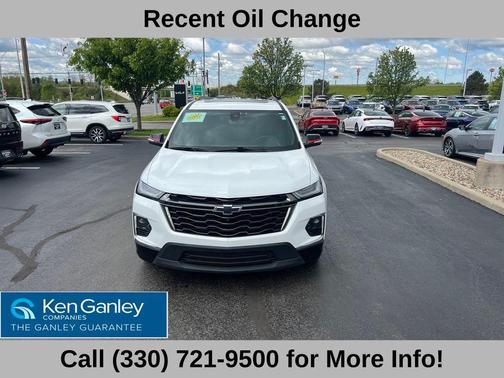 Summit White 2023 Chevrolet Traverse Premier