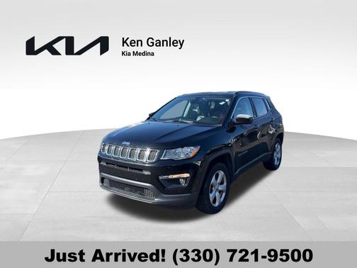 Diamond Black 2018 Jeep Compass Latitude