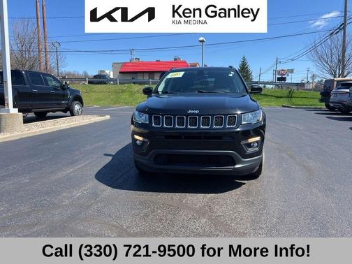 Diamond Black 2018 Jeep Compass Latitude