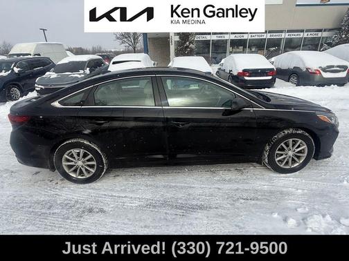 2018 Hyundai SONATA SE