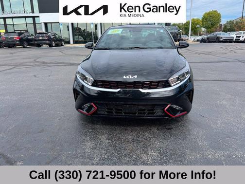 Aurora Black 2024 Kia Forte GT-Line