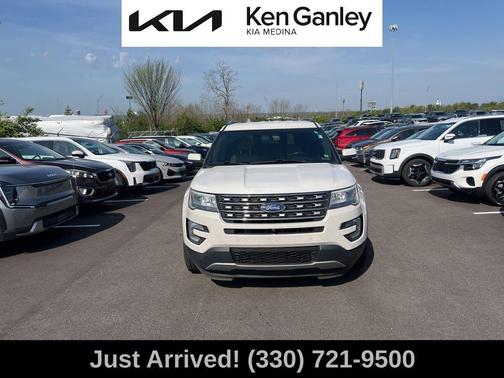 Oxford White 2017 Ford Explorer Limited