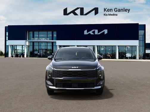 Ebony Black 2026 Kia Sportage LX