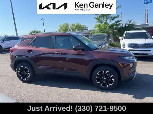 Mahogany Red Metallic 2022 Chevrolet Trailblazer LT