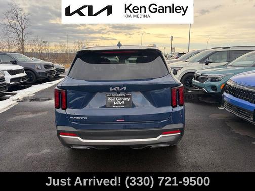 2025 Kia Sorento S