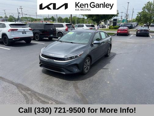 Gravity Gray 2024 Kia Forte LXS