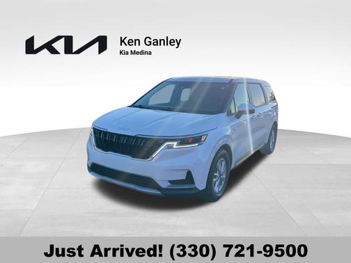 2024 Kia Carnival LX