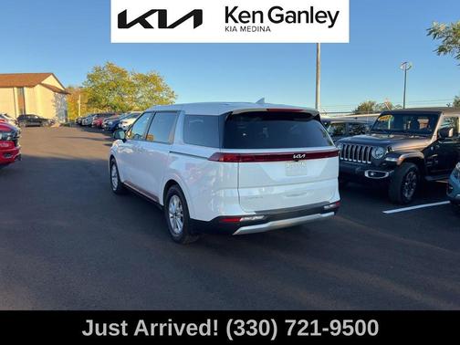 2024 Kia Carnival LX