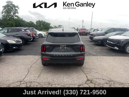 2022 Kia Sorento LX