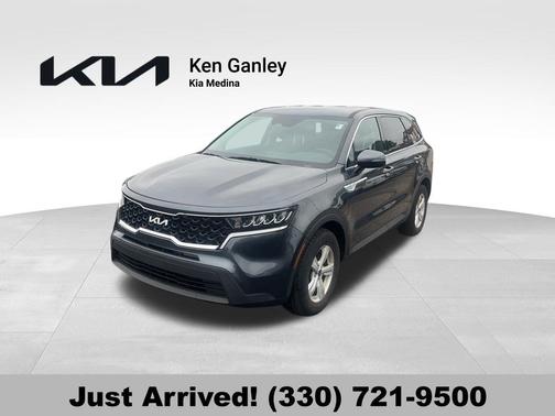 2022 Kia Sorento LX