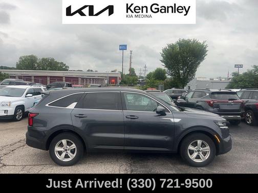 2022 Kia Sorento LX