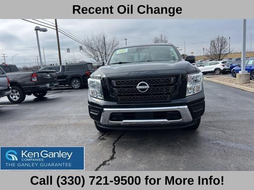 2023 Nissan Titan SV