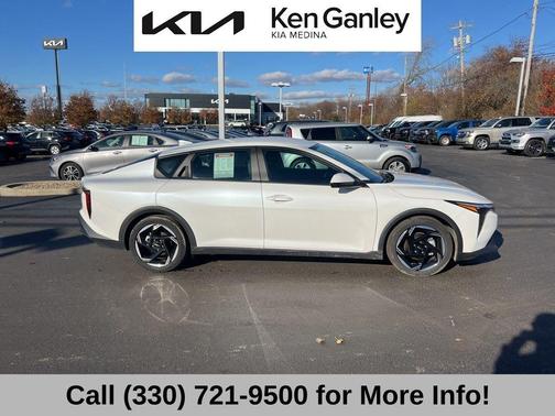 2025 Kia K4 EX