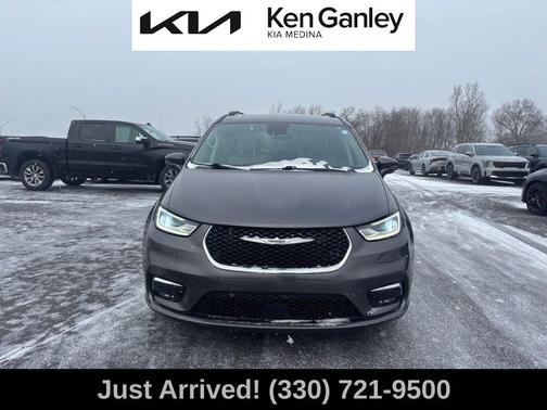 2021 Chrysler Pacifica Touring-L