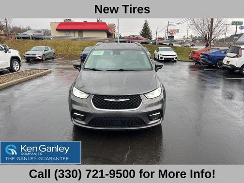 2021 Chrysler Pacifica Touring-L