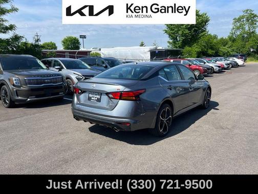 Gun Metallic 2023 Nissan Altima 2.5 SR