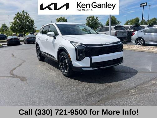 Glacial White Pearl 2026 Kia Sportage EX