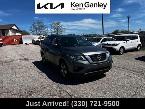 2020 Nissan Pathfinder SL