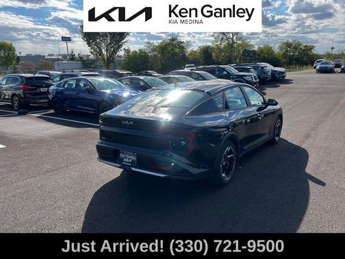 2025 Kia K4 EX