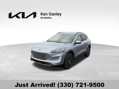 2022 Ford Escape Titanium