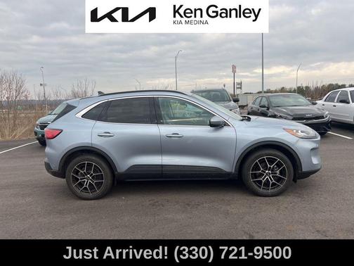 2022 Ford Escape Titanium