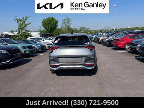 Steel Gray 2024 Kia Sportage LX
