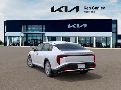 2025 Kia K4 LX