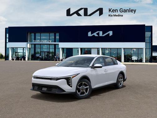Snow White Pearl 2026 Kia K4 LXS