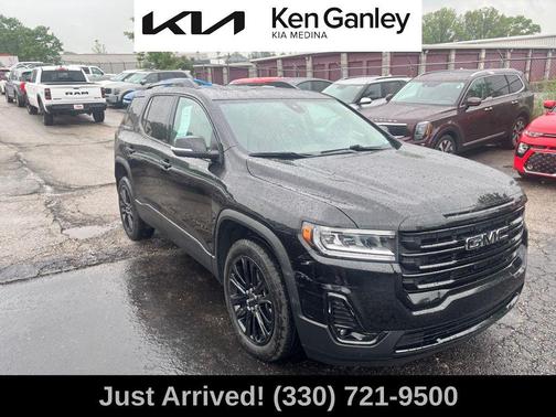 2023 GMC Acadia SLT
