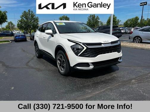 Snow White Pearl 2024 Kia Sportage LX