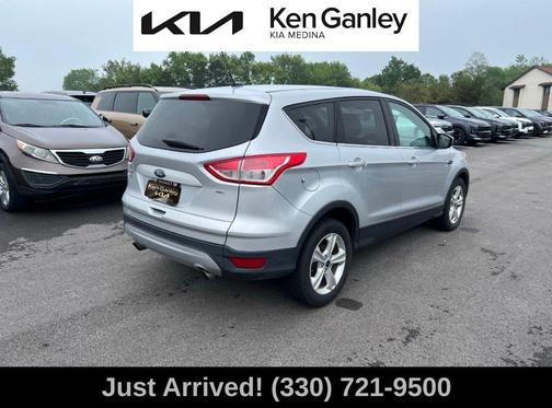 Magnetic 2016 Ford Escape SE
